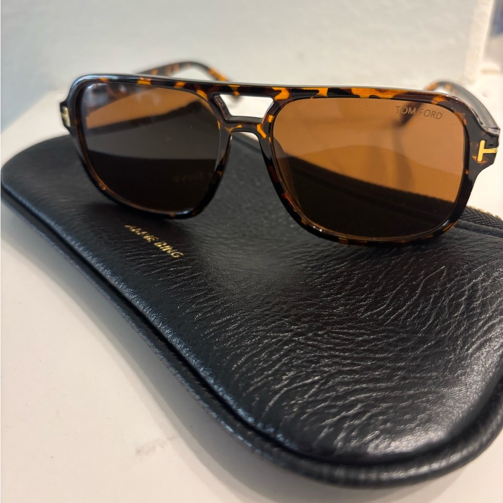 Tortoise Shell Aviator Sunglass